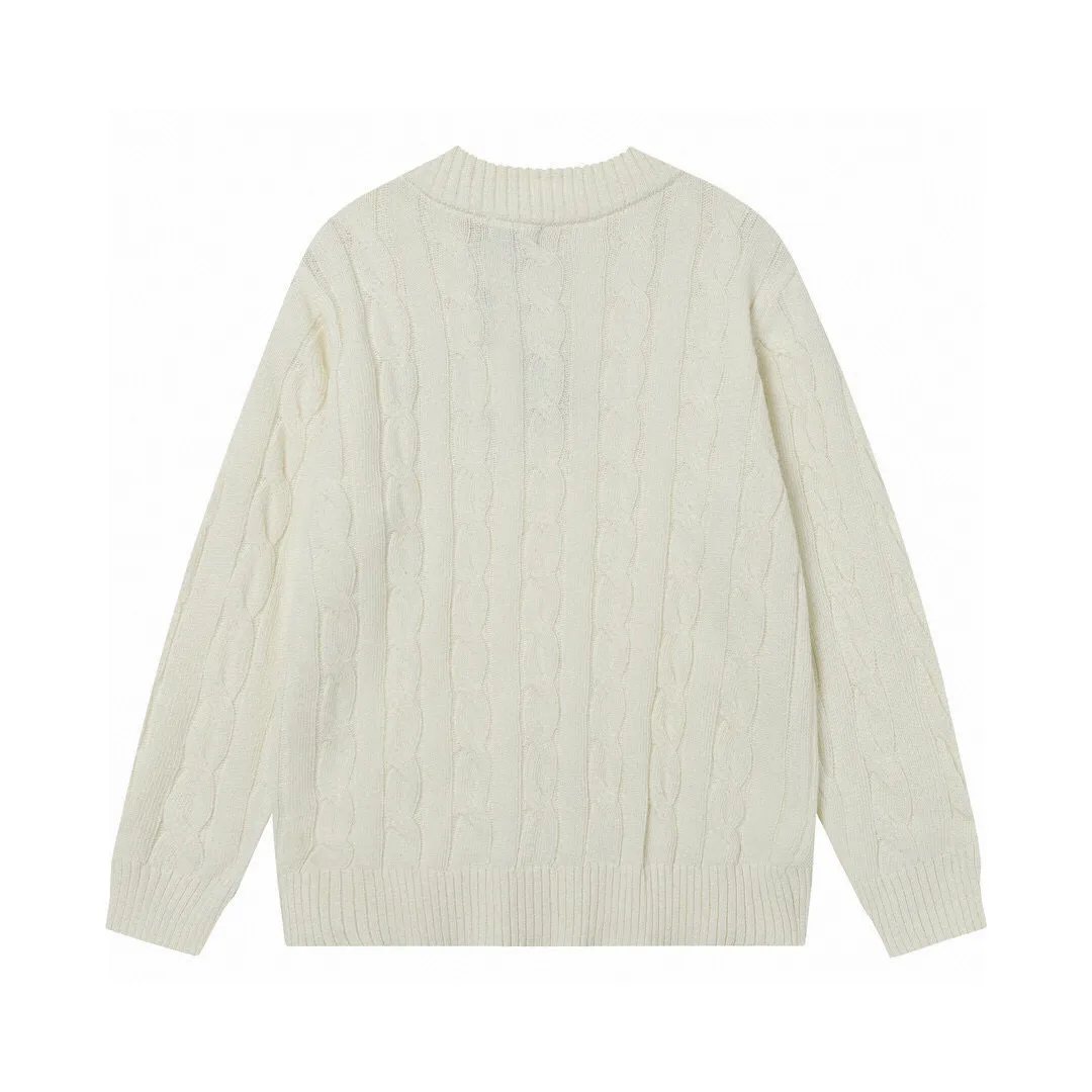 P194 Style number: 603 -Ralph Lauren 24ssRL half-zip long-sleeved sweater with classic war horse logo embroidery on the chest, pullover jacket -The item is made of dyed and spun yarn, purchased from the original version. A full set of customized accessories. Details determine success. A major autumn and winter new style. The item weighs more than 800 grams. It is soft and delicate and does not tie the body. The upper body effect is very nice and has a loose fit. -Color: black, white, gray -Size: S/M/L/XL/2XL